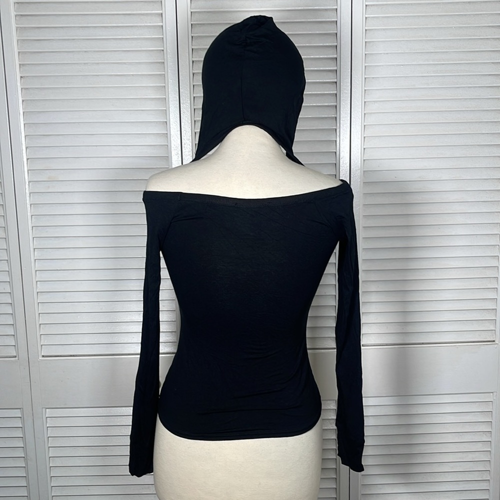 Y2K. Miss Trendy Paris. Top size: Large. Stretch. - Picture 3 of 9